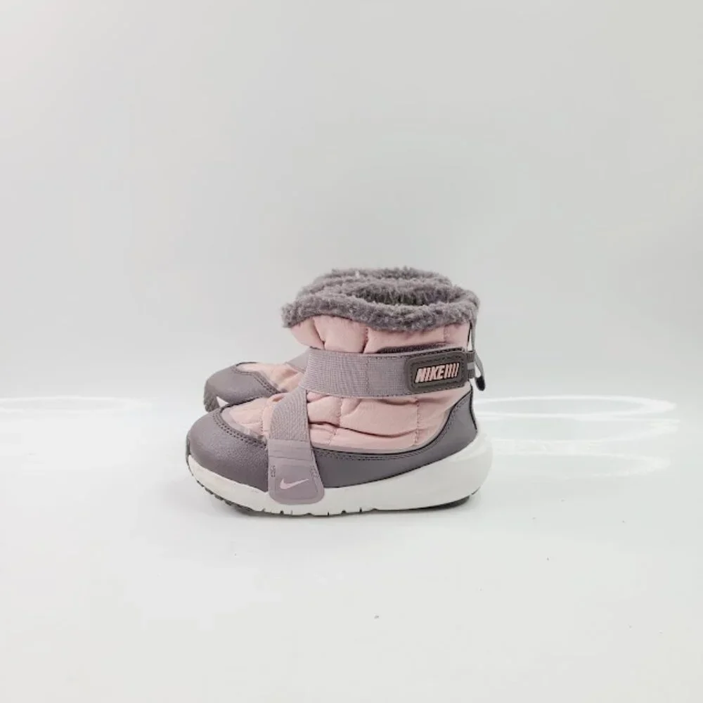 Nike girl pink